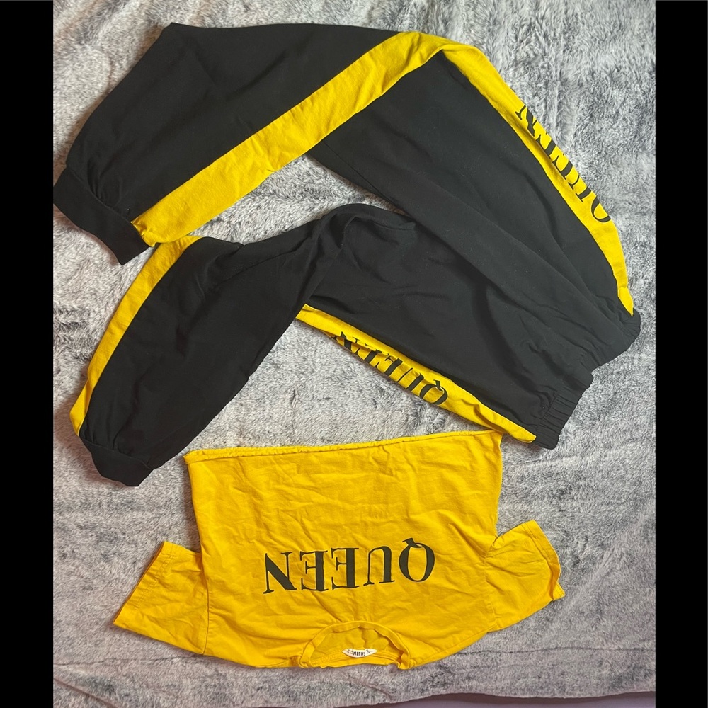 2 piece yellow queen set